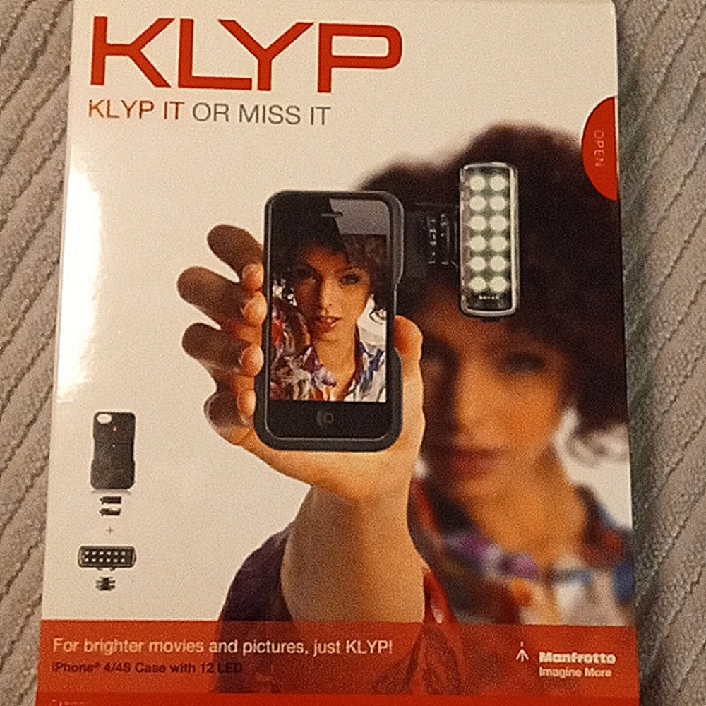 Klyp it or miss it iphone 4/4s Case with 12 LED.